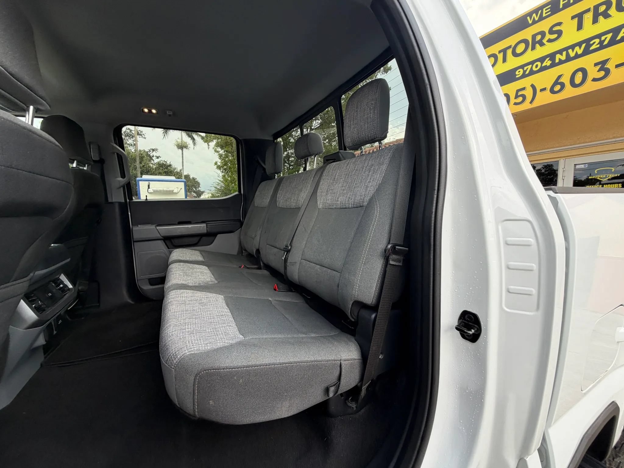 Used 2023 Ford F250 XLT w/ FX4 Off-Road Package AWD/4WD image 17