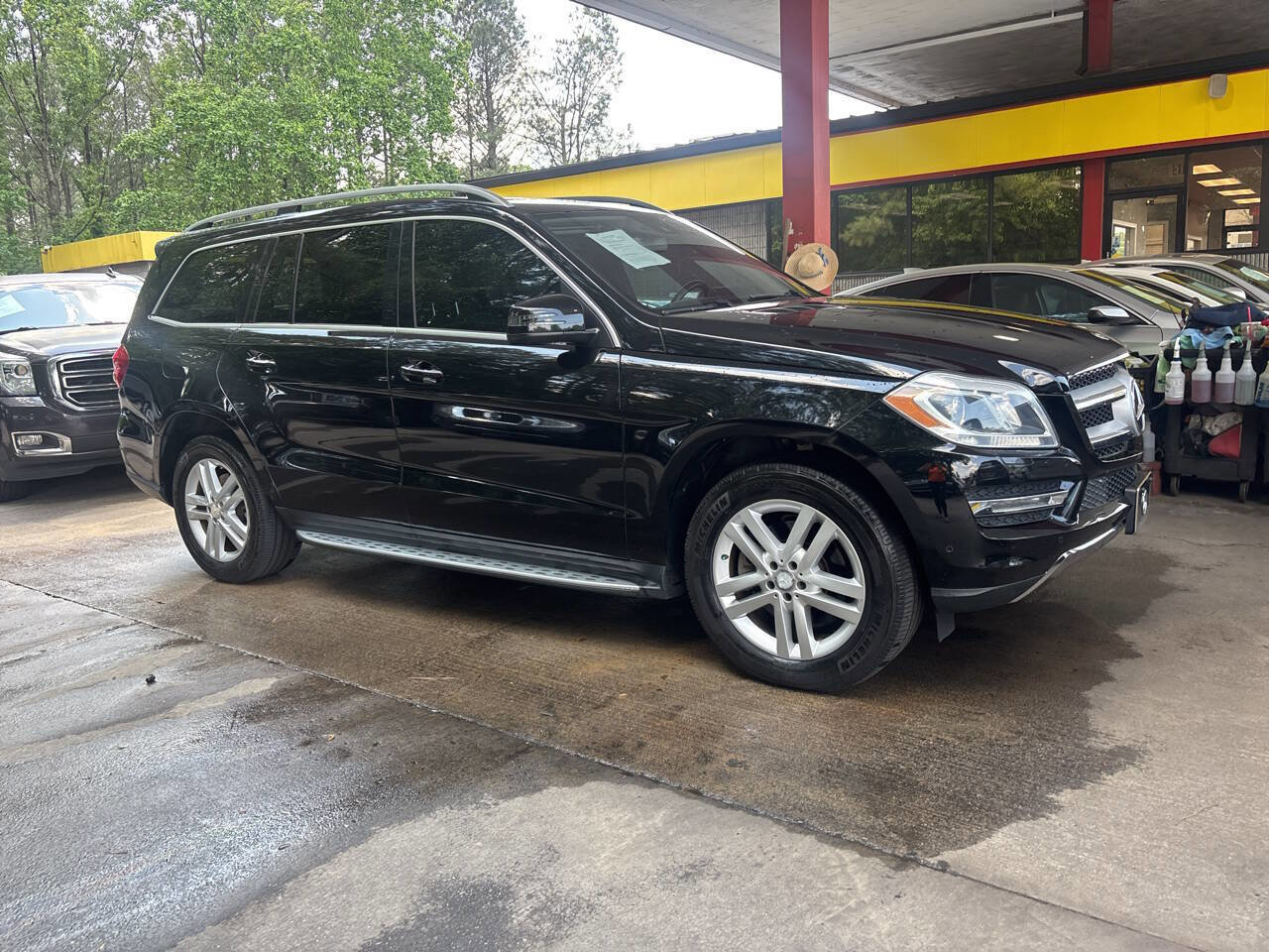 Used 2015 Mercedes-Benz GL 450 4MATIC image 4