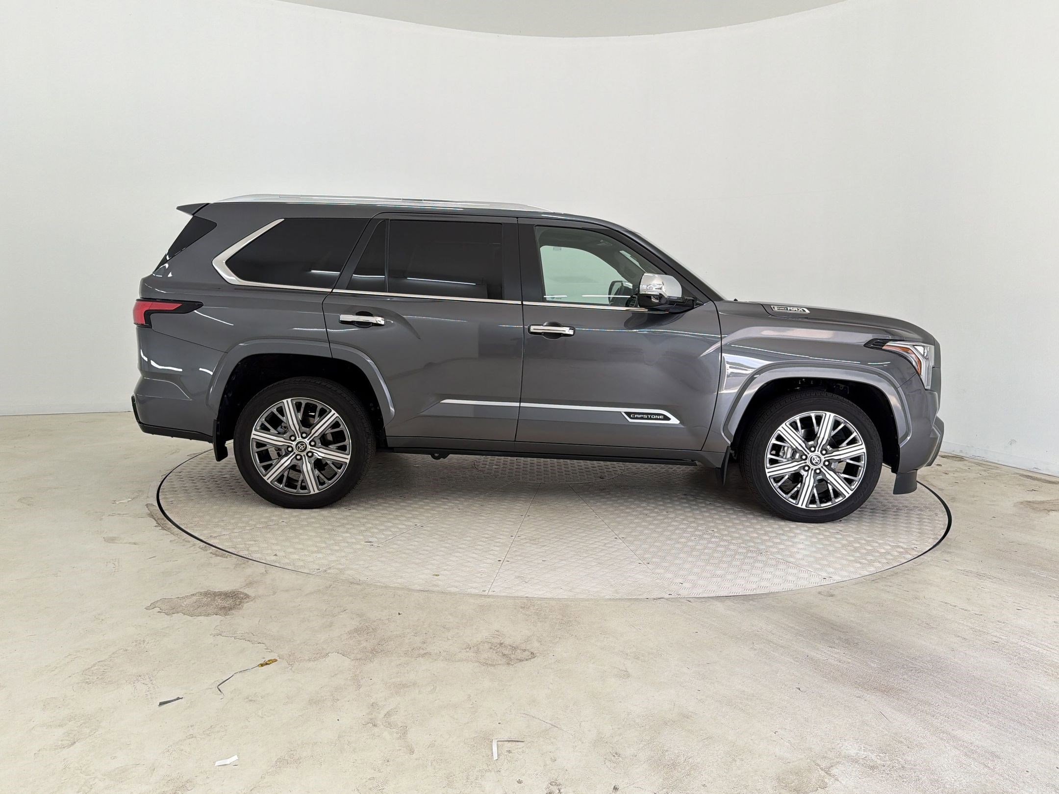 Used 2024 Toyota Sequoia Capstone AWD/4WD image 8