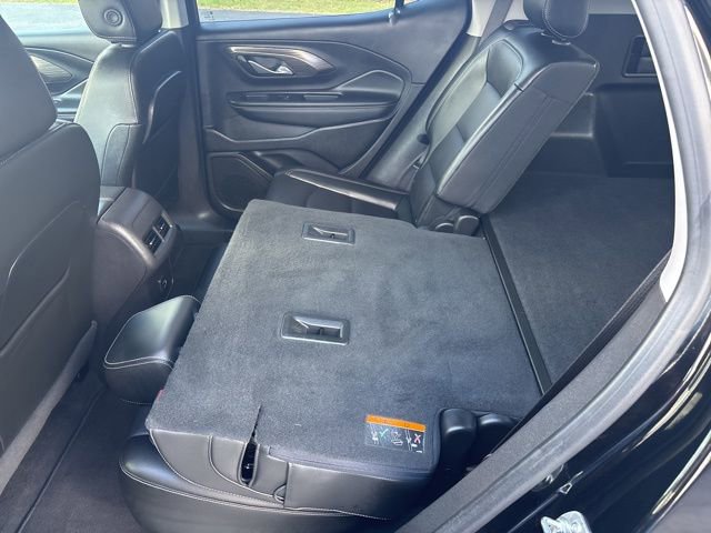 Used 2024 GMC Terrain SLT image 19