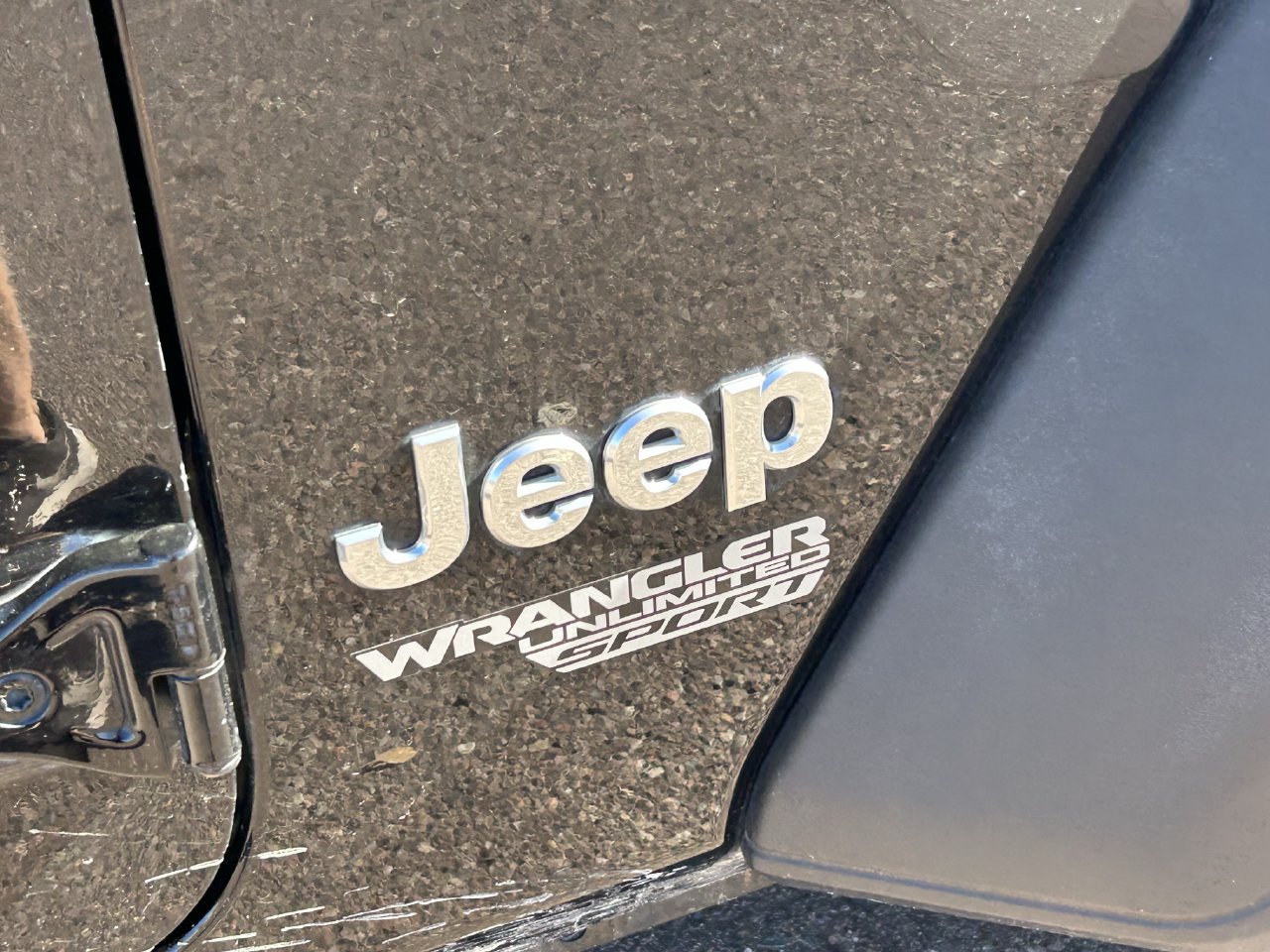 Used 2018 Jeep Wrangler Unlimited Sport S AWD/4WD image 10
