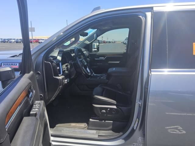 Used 2024 GMC Sierra 3500 Denali w/ Denali Reserve Package AWD/4WD image 4