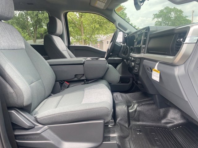 New 2025 Ford F550 4x4 Crew Cab Super Duty w/ XLT Value Package image 19