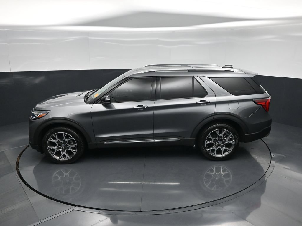 Certified 2025 Ford Explorer Platinum w/ Ultimate Package AWD/4WD image 46