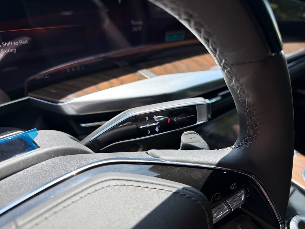 New 2026 Cadillac Escalade ESV Platinum Sport AWD/4WD image 28