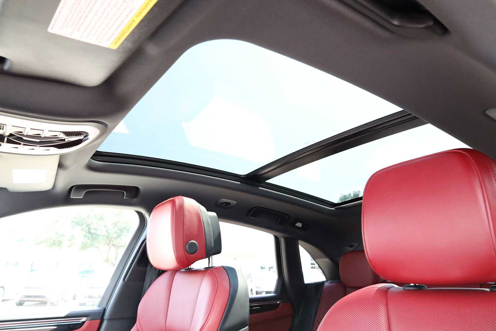 Used 2025 Porsche Macan S AWD/4WD image 4