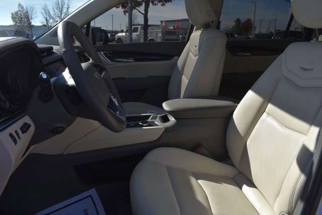 Used 2024 Cadillac XT6 Premium Luxury w/ Technology Package image 15