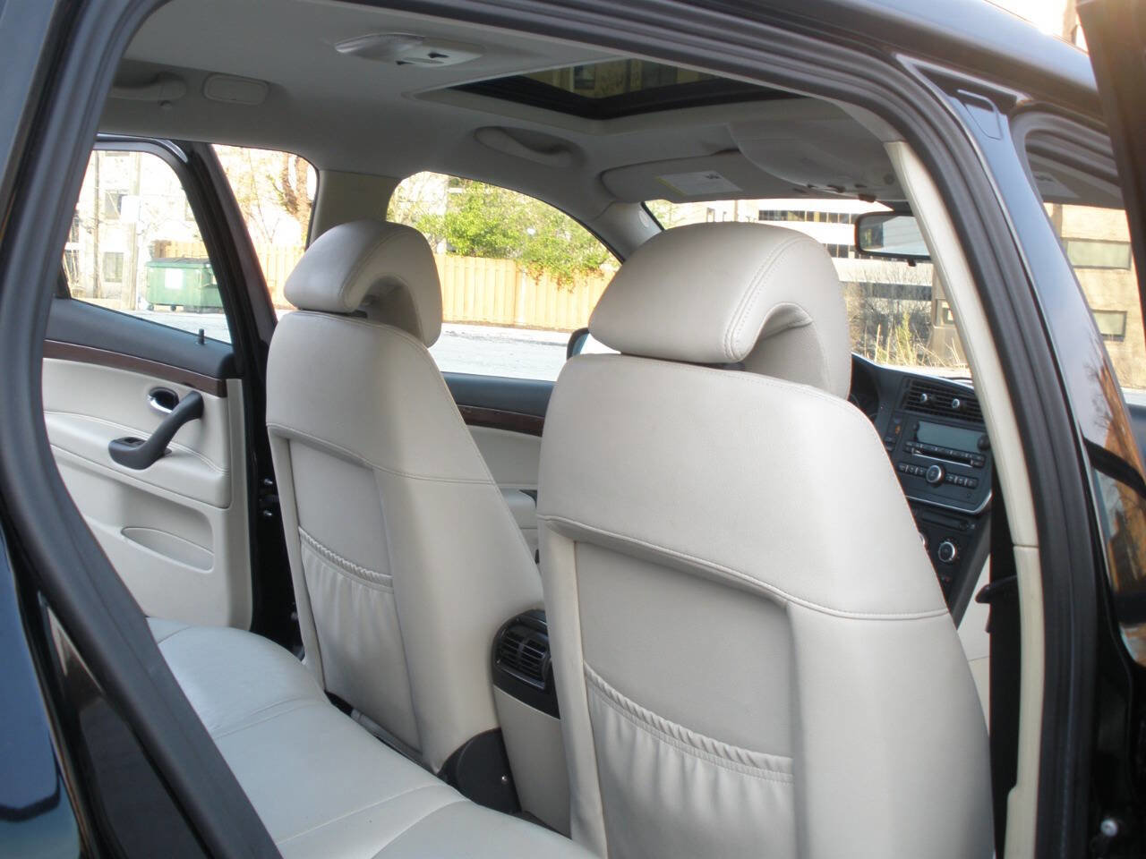 Used 2008 Saab 9-3 2.0T w/ Moonroof Package image 32