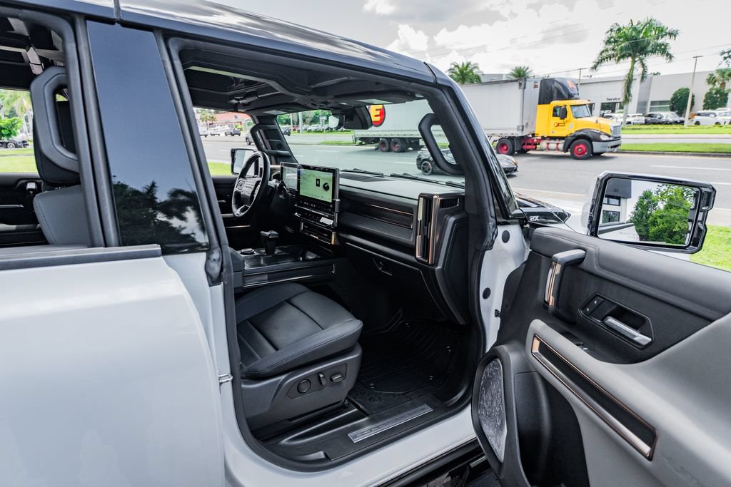 Used 2025 GMC Hummer EV 2X AWD/4WD image 34