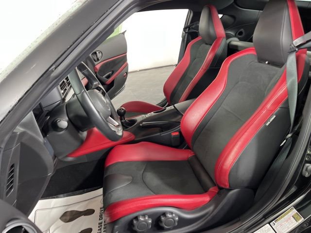 Used 2024 Nissan Z Performance w/ Floor Mat Package image 18