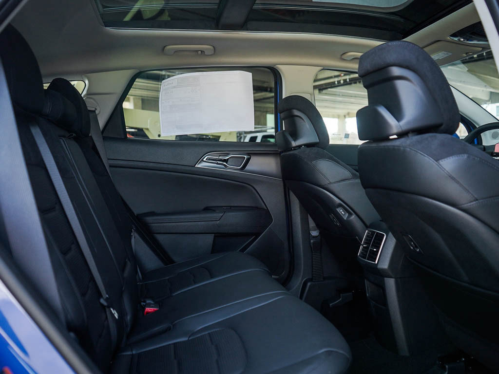 New 2026 Kia Sportage SX image 13