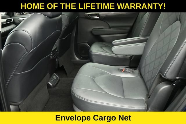 Used 2025 Toyota Highlander Platinum AWD/4WD image 34