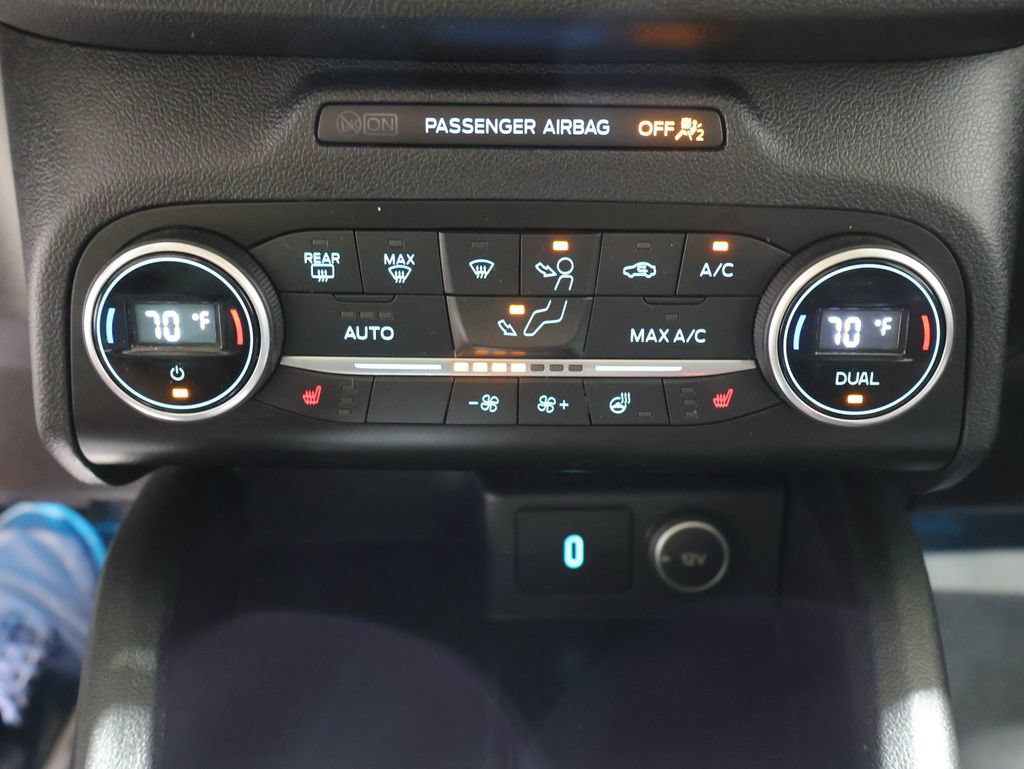 Used 2020 Ford Escape Titanium AWD/4WD image 34