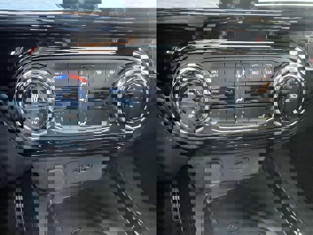 New 2026 Chevrolet Trax RS w/ Sunroof Package image 15