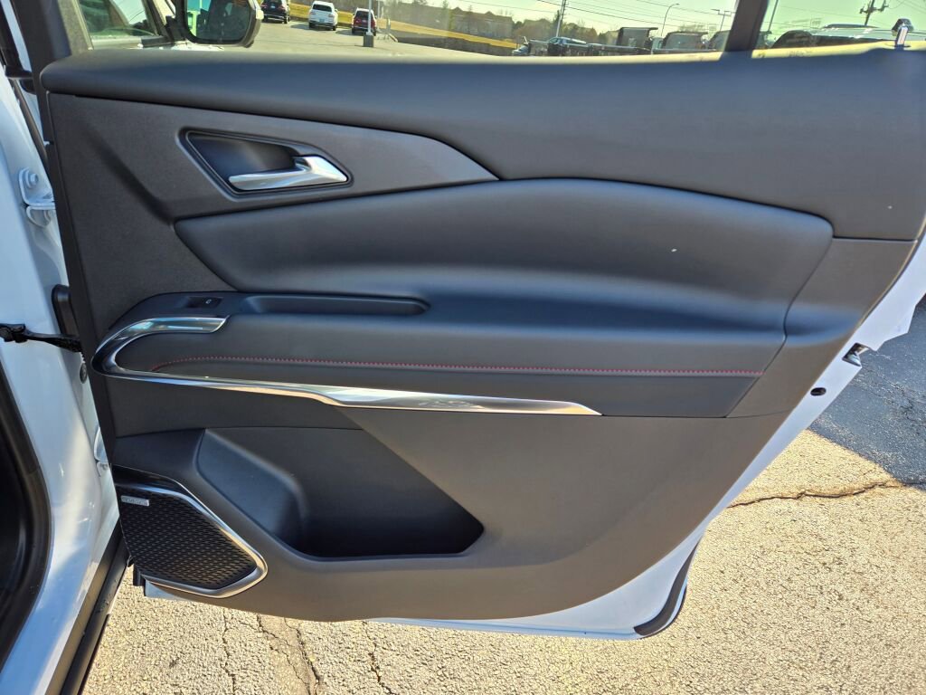 New 2026 Chevrolet Traverse Z71 w/ Enhanced Driving Package image 10