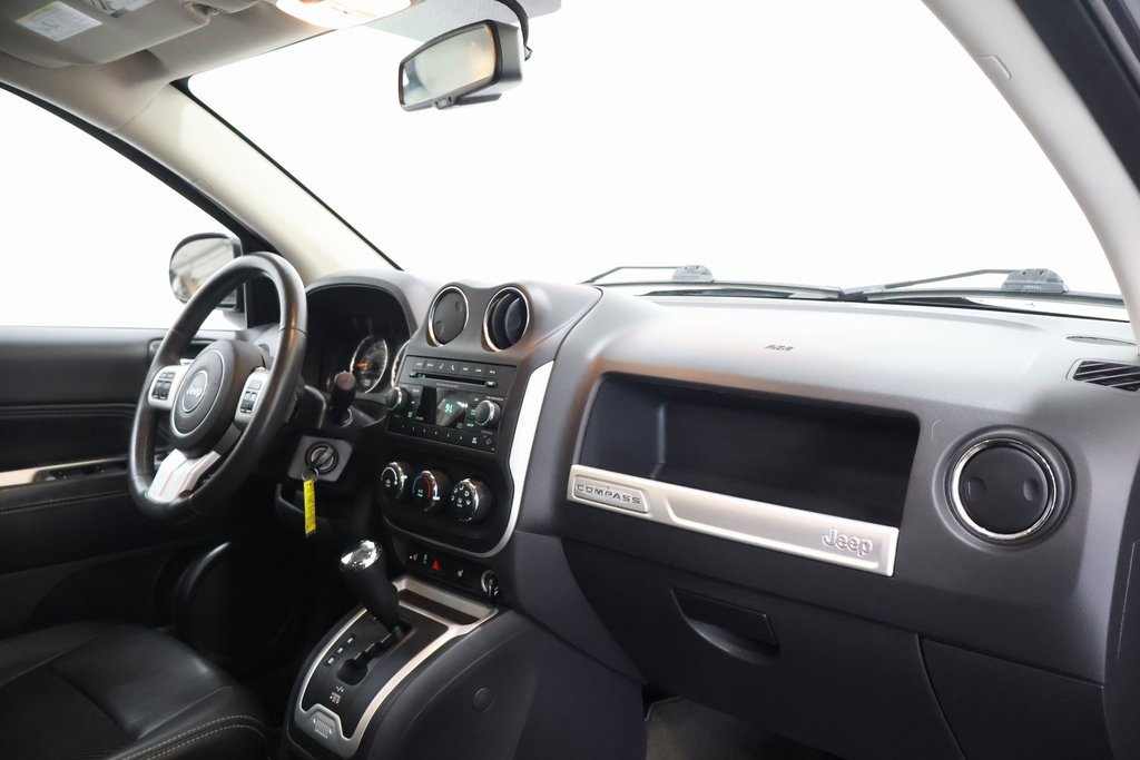 Used 2014 Jeep Compass Latitude w/ Sun/Sound Group image 23