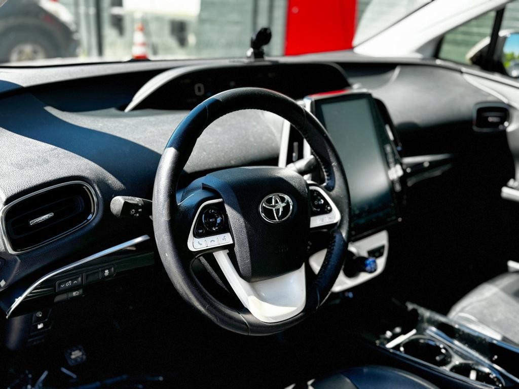 Used 2017 Toyota Prius Prime Premium w/ Preferred Accessory Package FWD image 36
