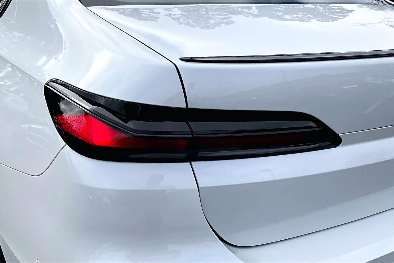 Used 2026 BMW 740i w/ Executive Package RWD image 29