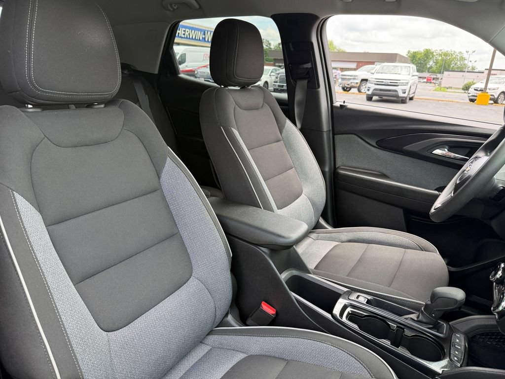 Used 2023 Chevrolet TrailBlazer LT w/ Convenience Package FWD image 16