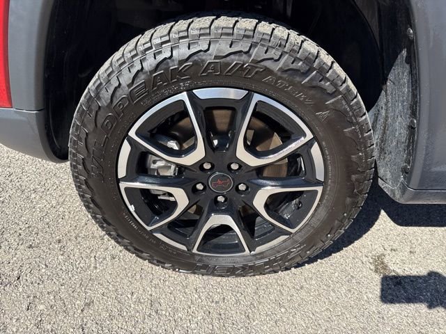 Used 2025 Jeep Compass Trailhawk w/ Trailhawk Elite Group image 9