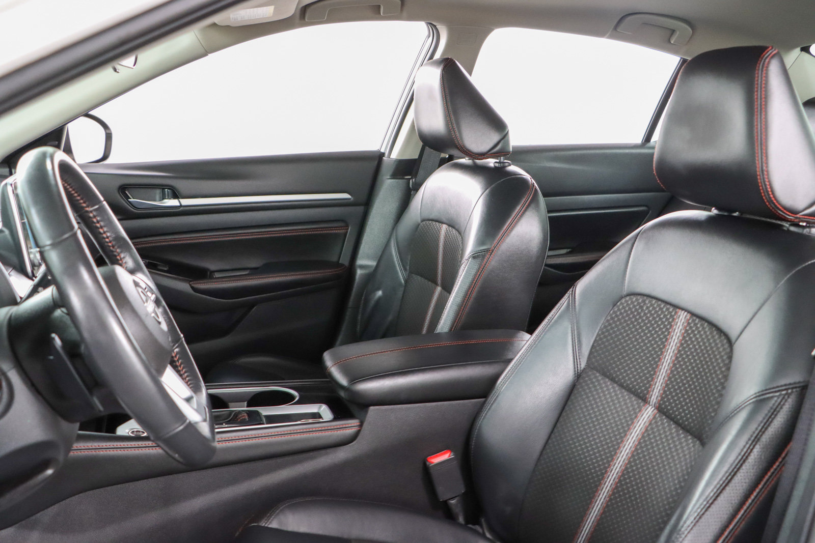 Used 2023 Nissan Altima 2.5 SR FWD image 21