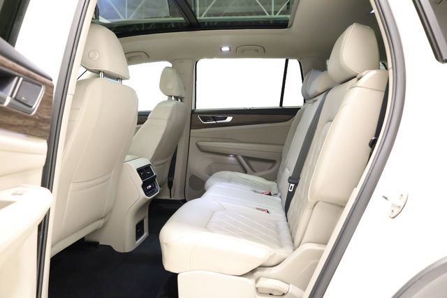 Used 2024 Volkswagen Atlas SEL Premium R-Line AWD/4WD image 29