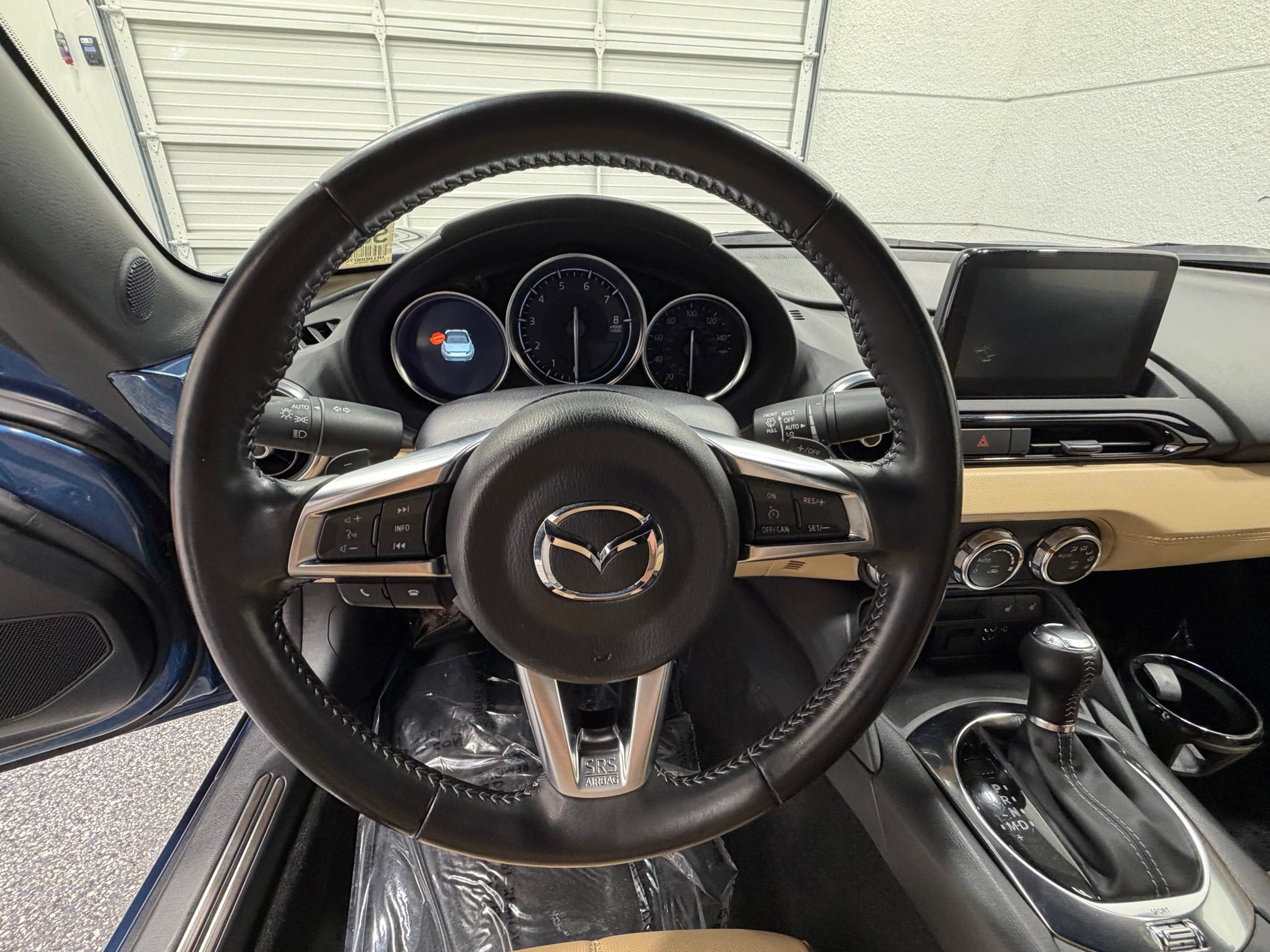 Used 2020 MAZDA MX-5 Miata Grand Touring w/ Appearance Package RWD image 27