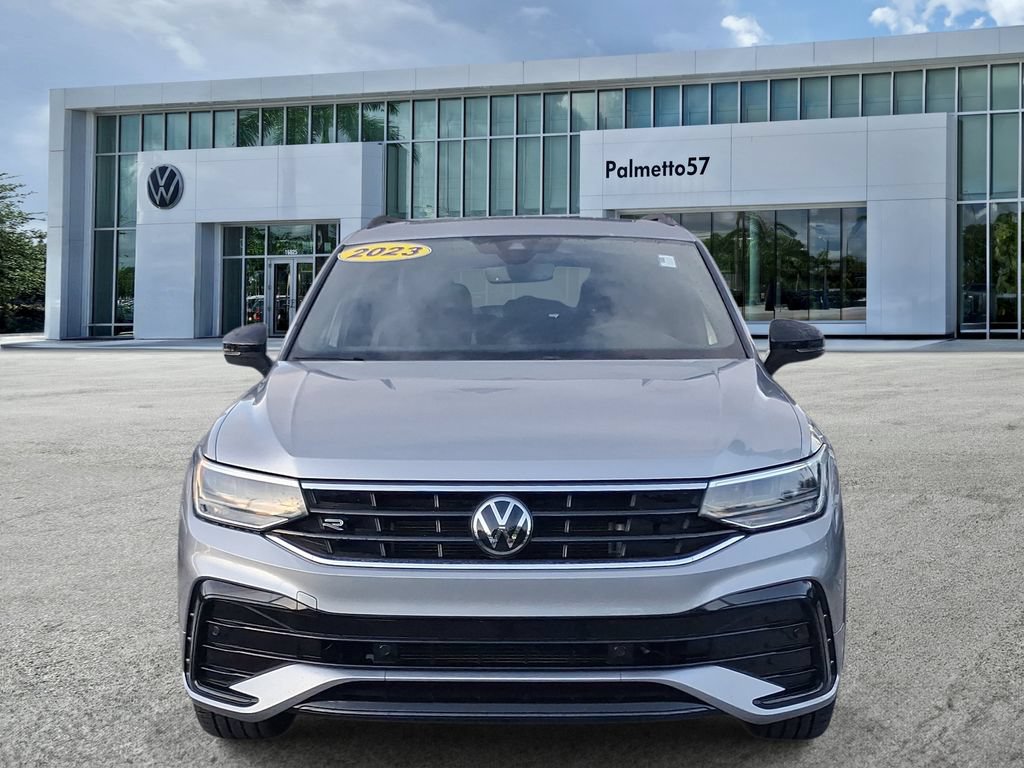 Certified 2023 Volkswagen Tiguan SE R-Line FWD image 2