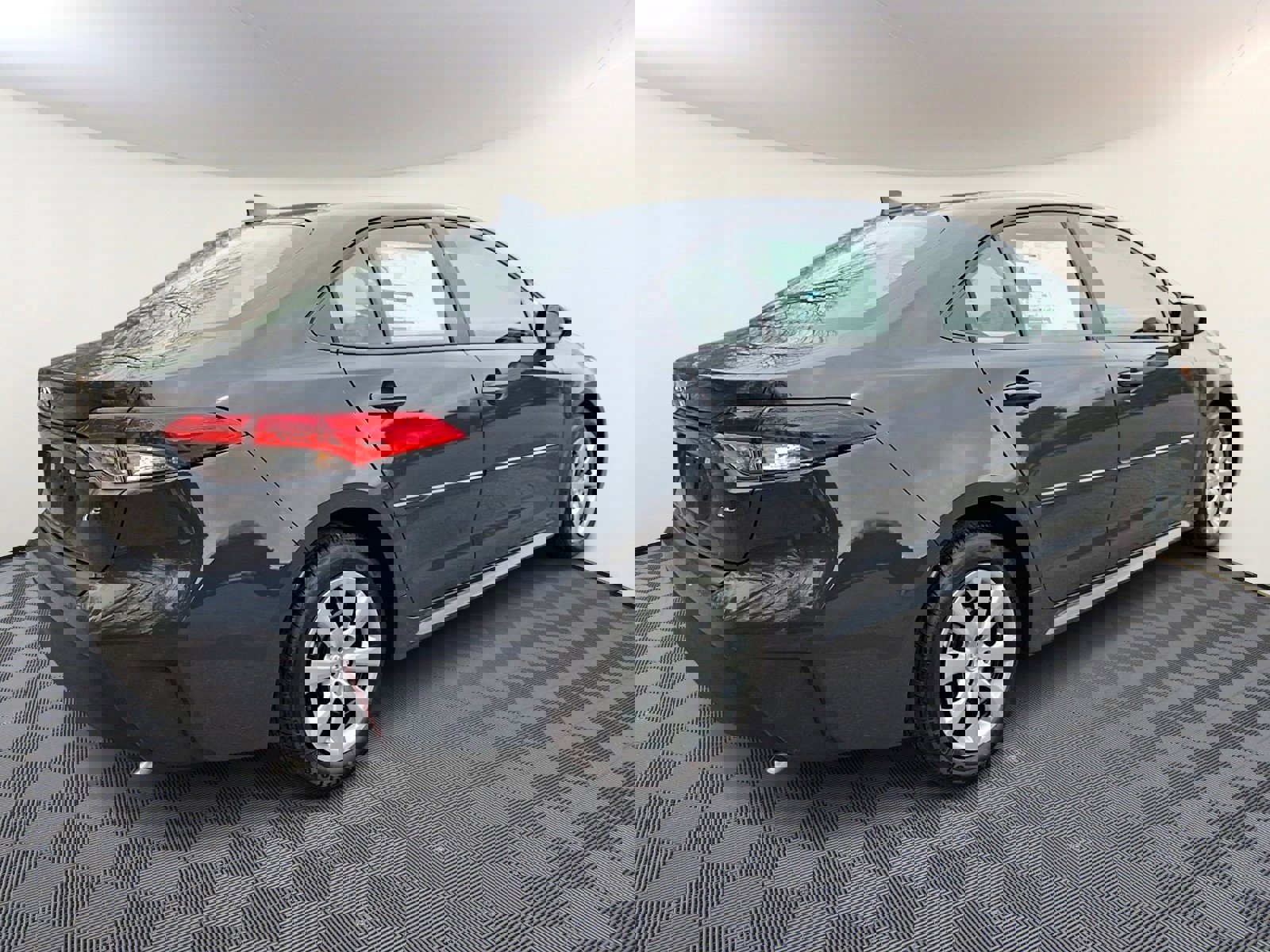 Used 2026 Toyota Corolla LE FWD image 6