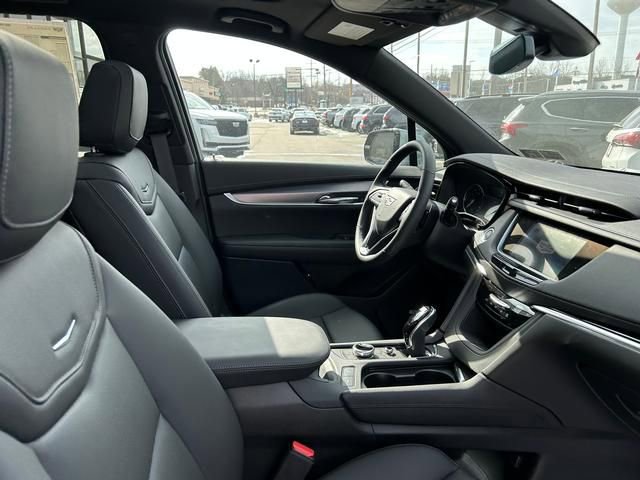 New 2025 Cadillac XT6 Luxury w/ LPO, Floor Liner Package image 26