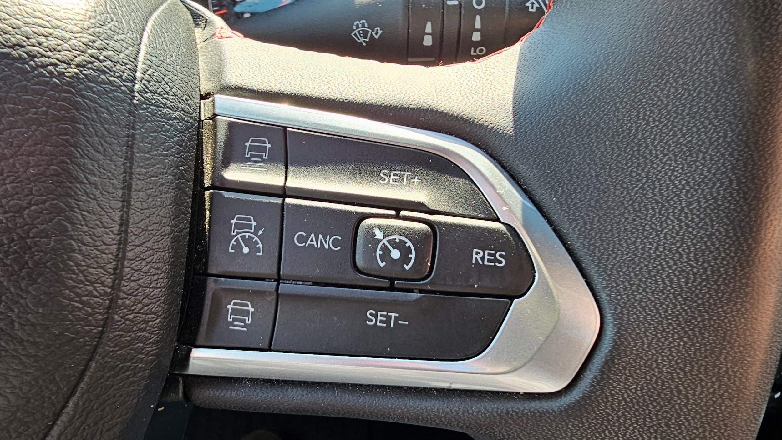 Used 2023 Jeep Compass Trailhawk AWD/4WD image 25