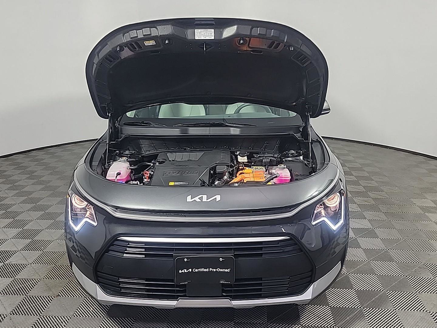 Used 2025 Kia Niro EX image 14