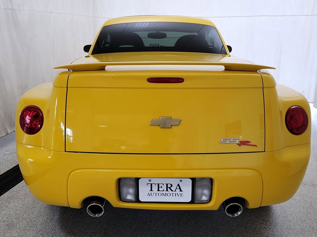 Used 2004 Chevrolet SSR w/ Preferred Equipment Group image 5