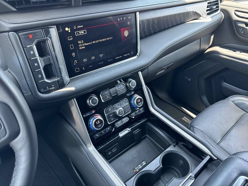 Used 2022 GMC Yukon Denali RWD image 12