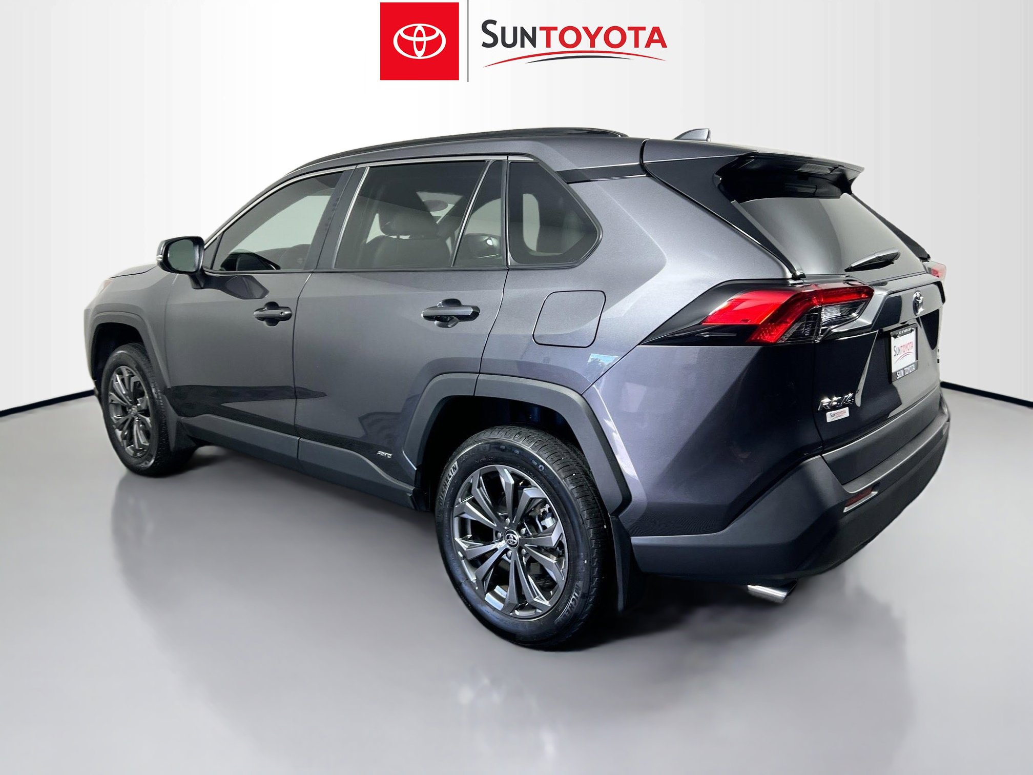 Used 2024 Toyota RAV4 XLE Premium image 6