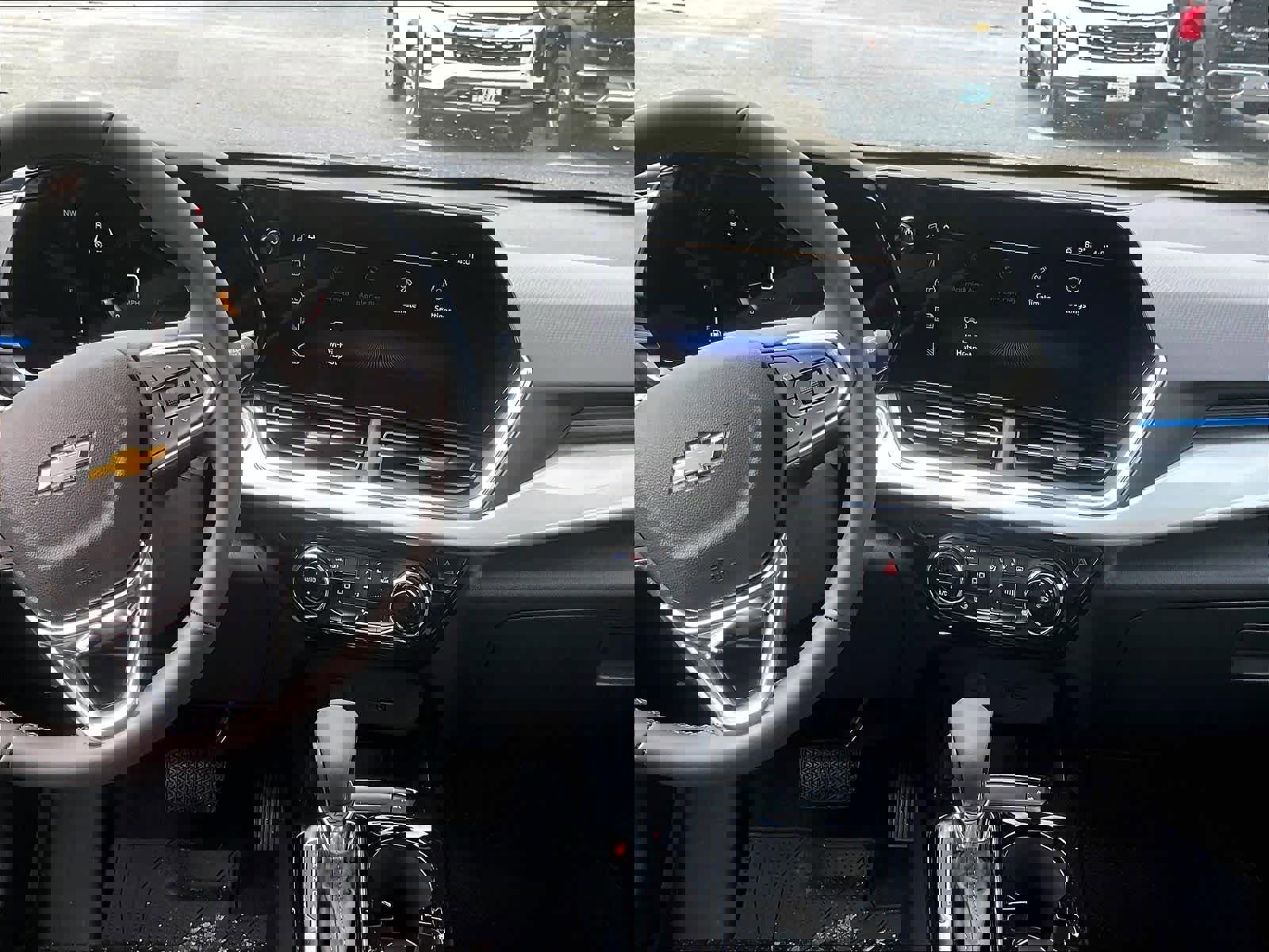 New 2026 Chevrolet Trax LT w/ LT Convenience Package FWD image 13