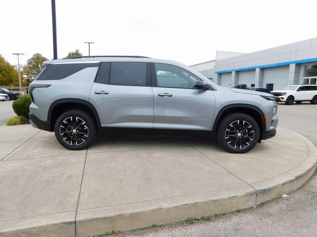 New 2026 Chevrolet Traverse LT w/ Sun and Wheel Package image 2