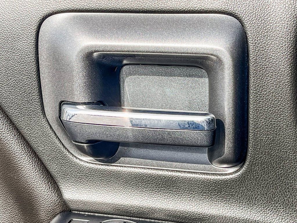 Used 2018 Chevrolet Silverado 1500 LT w/ All Star Edition image 51