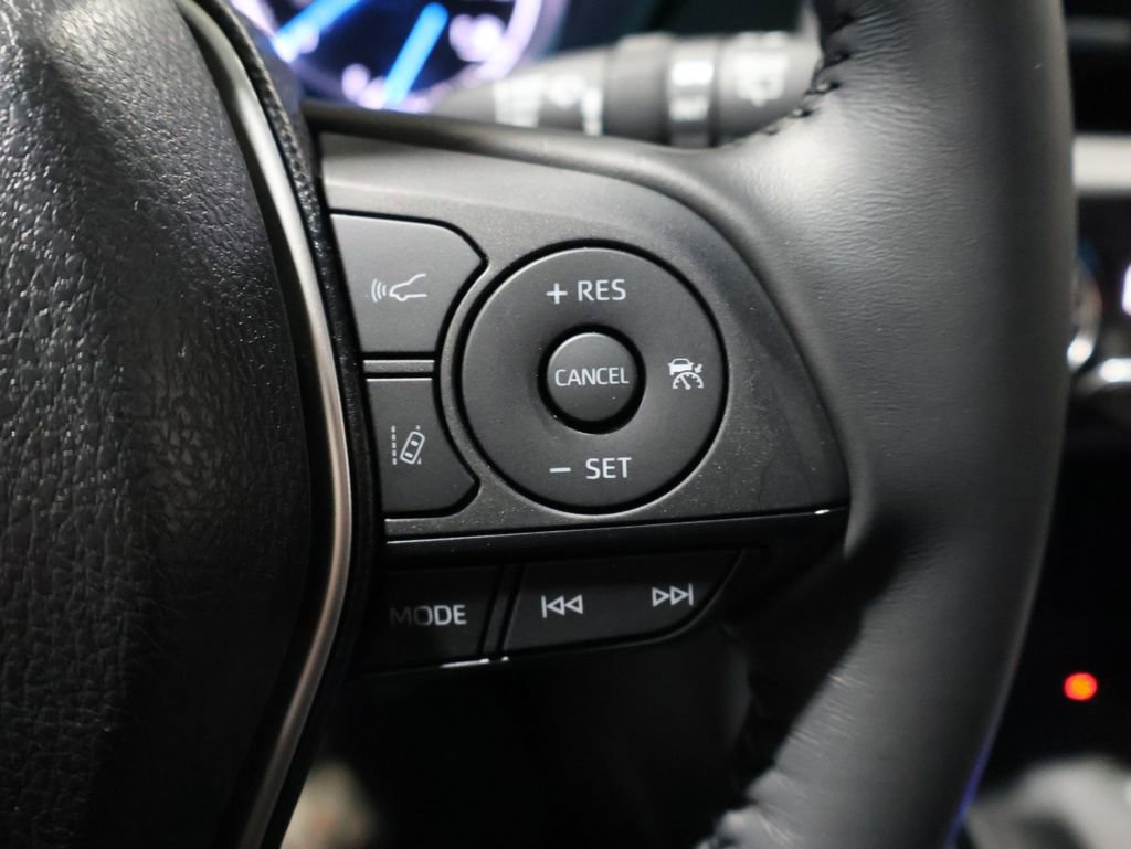 Used 2024 Toyota Venza LE image 36