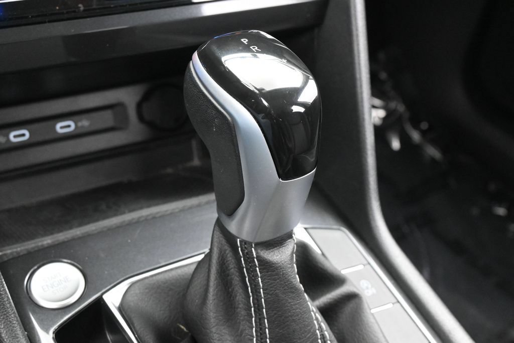 Used 2023 Volkswagen Tiguan SE FWD image 23