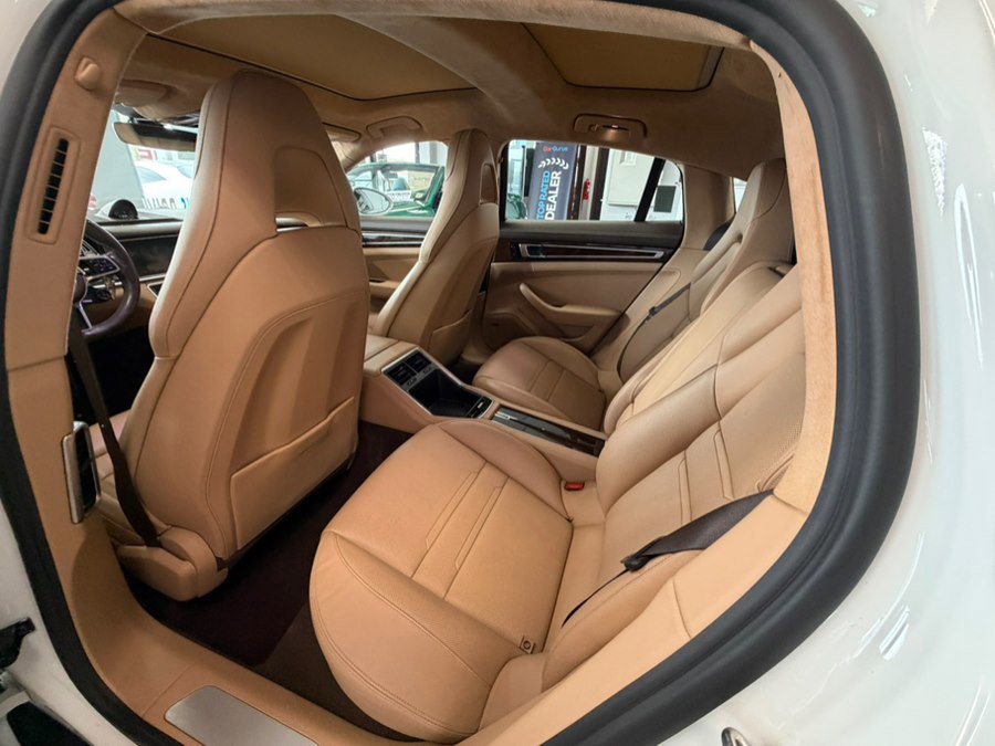 Used 2017 Porsche Panamera Turbo image 29