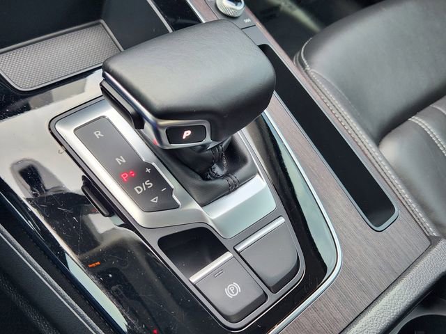 Used 2023 Audi Q5 2.0T Premium w/ Convenience Package image 18