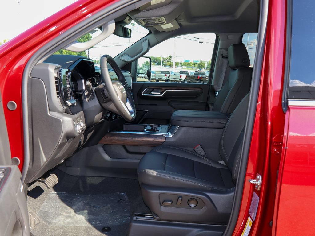New 2026 GMC Sierra 3500 SLT w/ SLT Premium Package AWD/4WD image 8