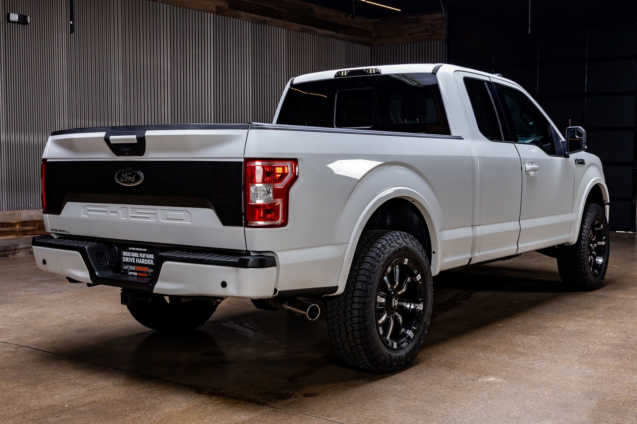 Used 2018 Ford F150 XLT w/ Equipment Group 302A Luxury image 9