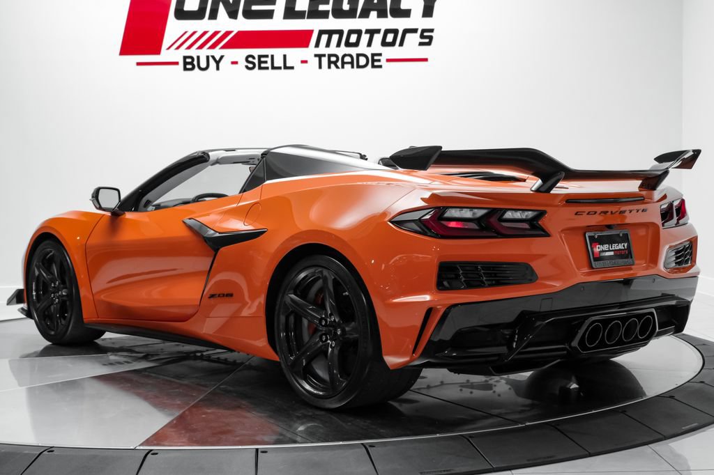 Used 2023 Chevrolet Corvette Z06 w/ Z07 Performance Package RWD image 17