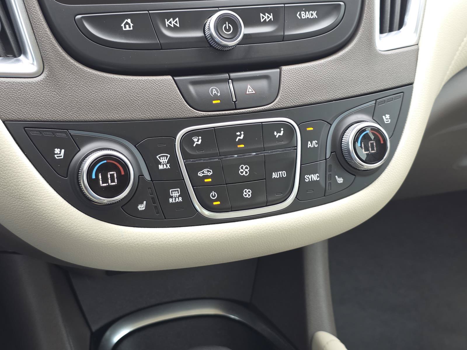 Used 2023 Chevrolet Malibu LT w/ LPO, Floor Liner Package FWD image 23