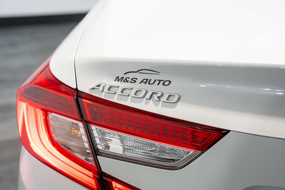 Used 2019 Honda Accord Touring image 11