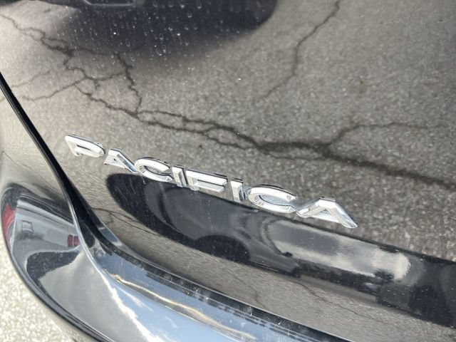 Used 2025 Chrysler Pacifica Select FWD image 6
