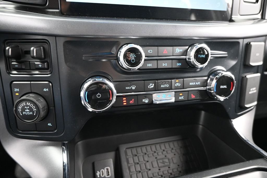 New 2026 Ford F150 XLT w/ Equipment Group 302A MID AWD/4WD image 19