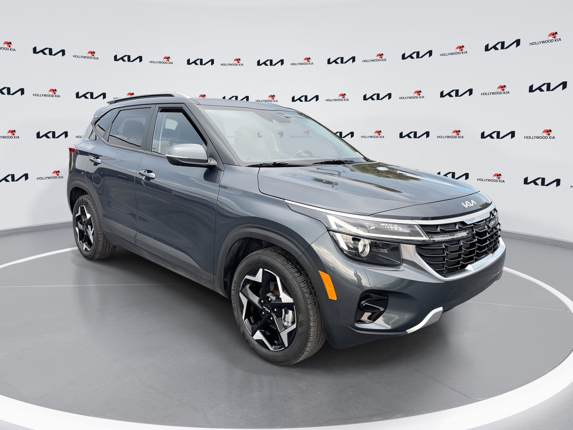 Used 2025 Kia Seltos S FWD image 1